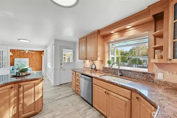 Lakewood, WA 98498,10828 Lake Steilacoom DR SW
