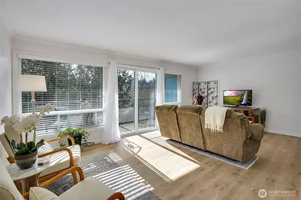 Edmonds, WA 98020,550 Elm WAY #408