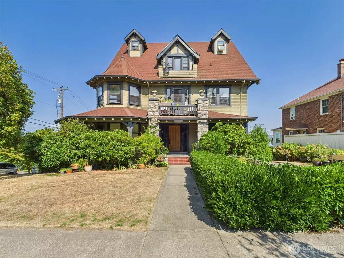 Tacoma, WA 98403,523 N C ST #3