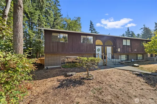 Oak Harbor, WA 98277,660 SW Harrier CIR #1