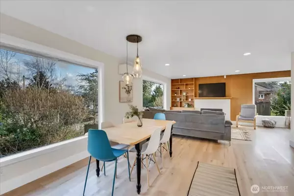 Seattle, WA 98178,7528 S Lakeridge Dr