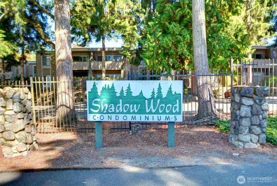 4807 180th ST SW #E105, Lynnwood, WA 98037