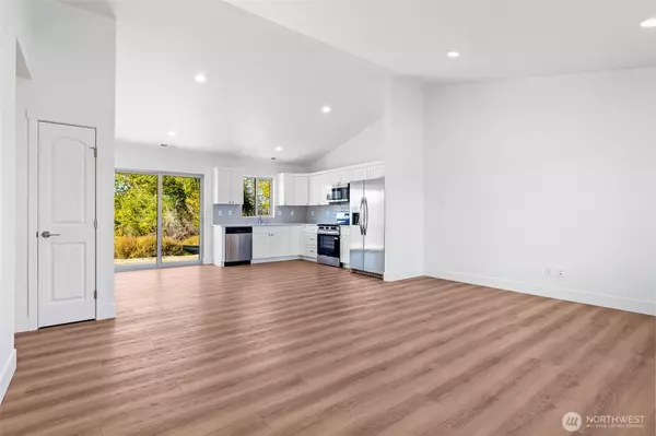 Moses Lake, WA 98837,314 N Sandy LOOP