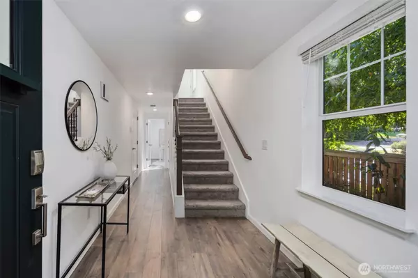 Seattle, WA 98126,6561 30th PL SW