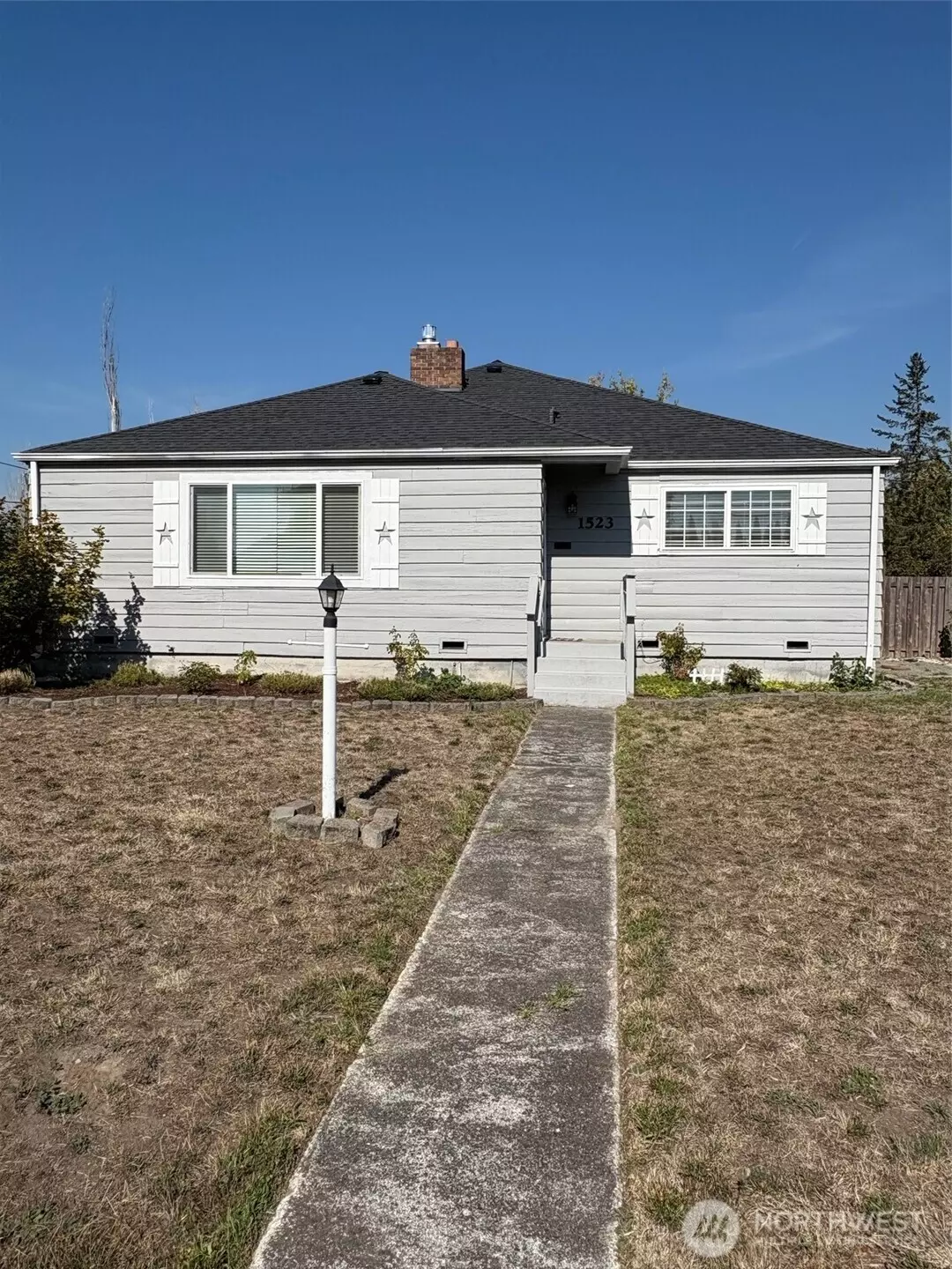 Puyallup, WA 98371,1523 4th AVE NW
