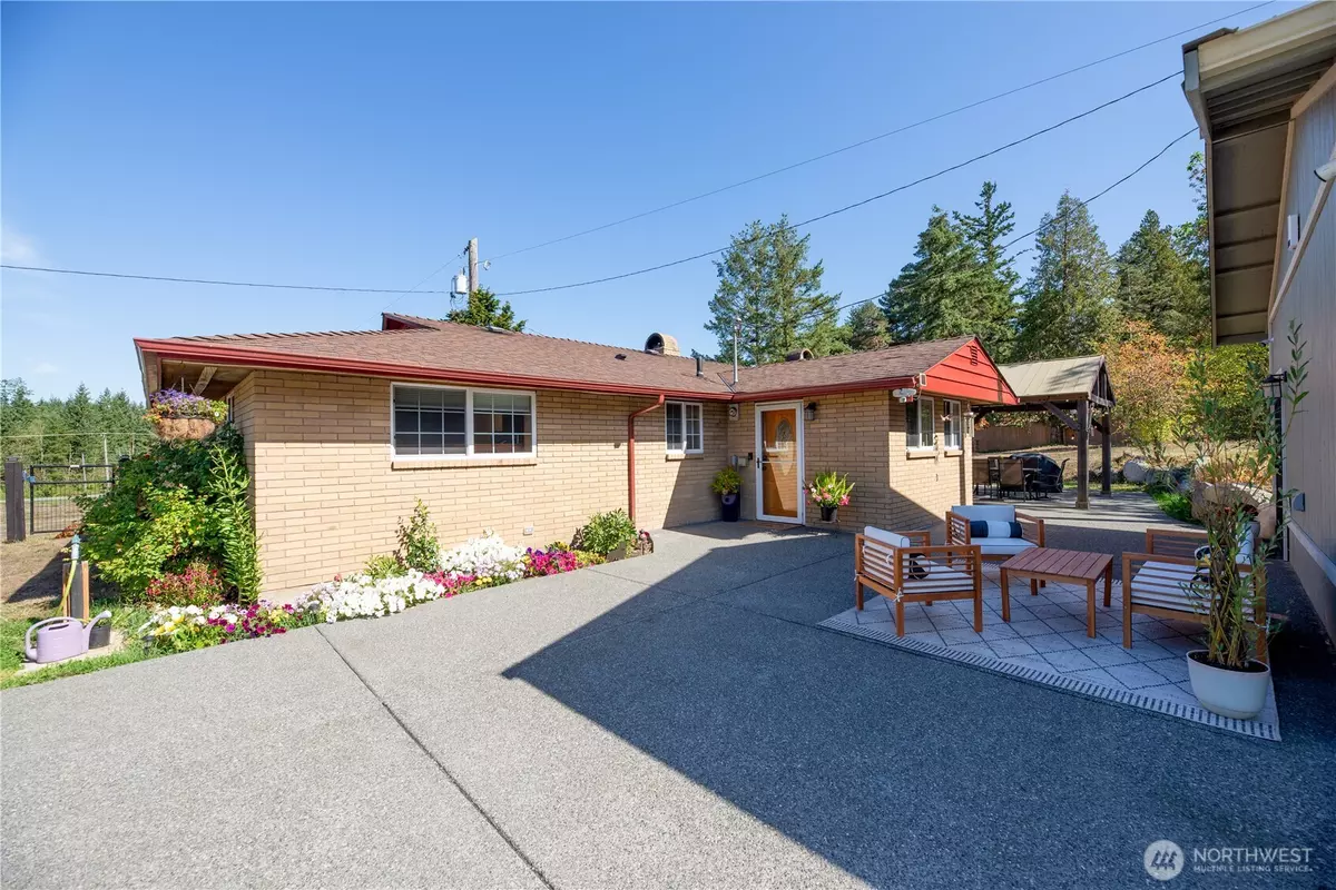 Sequim, WA 98382,273702 Hwy 101