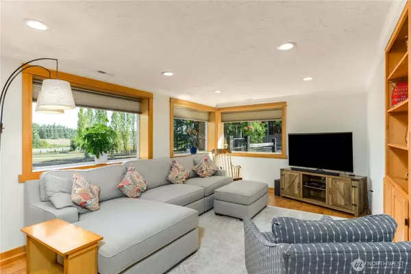 Sequim, WA 98382,273702 Hwy 101