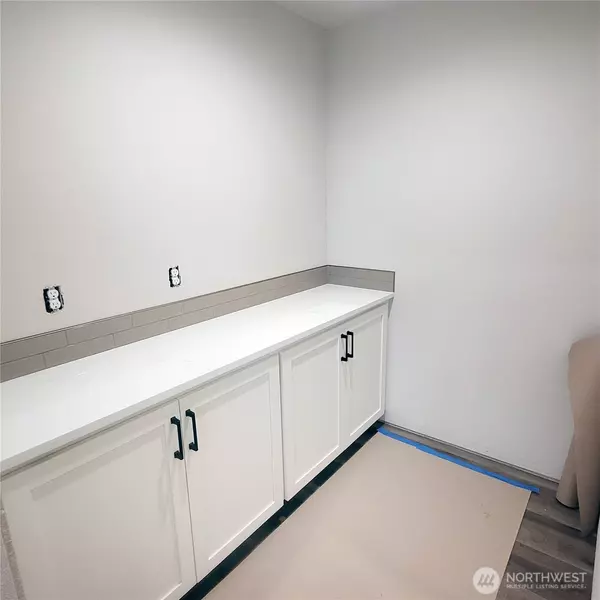 Union, WA 98592,320 E 4th ST