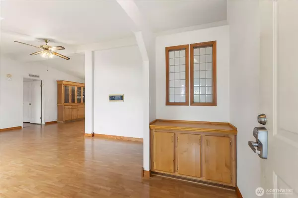 Auburn, WA 98002,3611 I ST NE #162