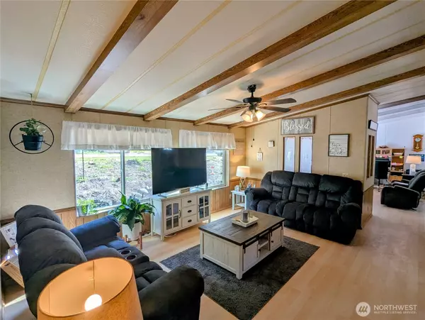 Tulalip, WA 98271,6622 5th DR NW