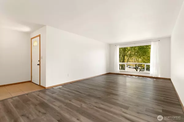 Renton, WA 98058,13822 SE 163rd ST