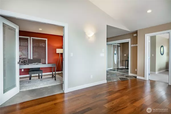 Blaine, WA 98230,8124 Comox Rd