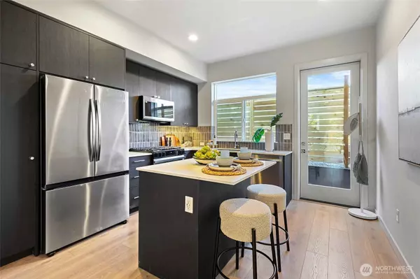 Seattle, WA 98117,9725 6th AVE NW