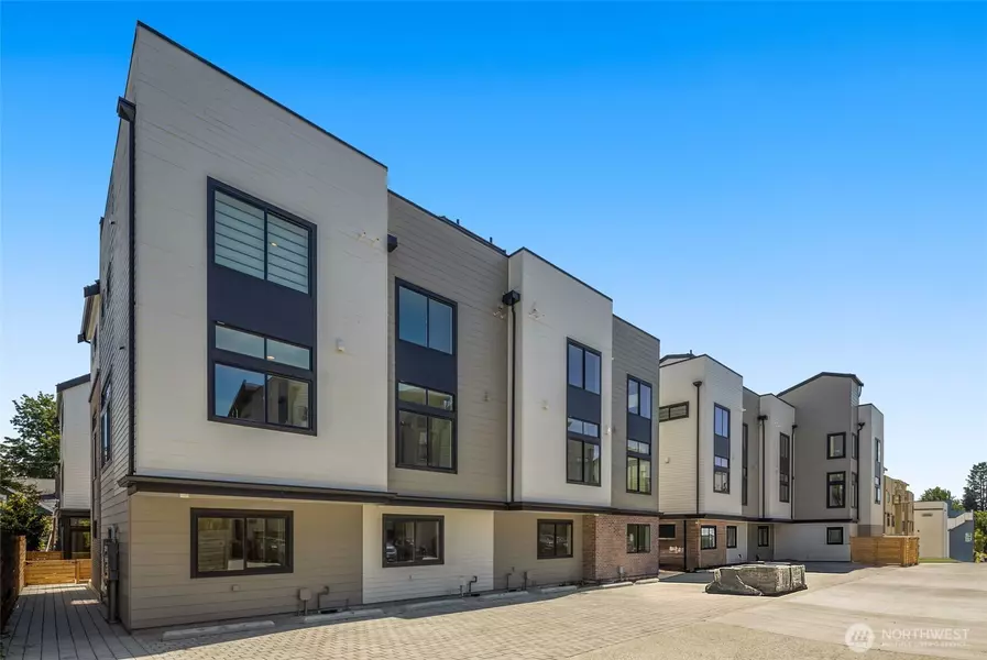 8337 D 12th AVE NW, Seattle, WA 98117