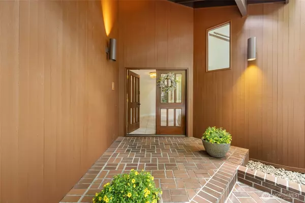Bellevue, WA 98005,5004 134th PL NE