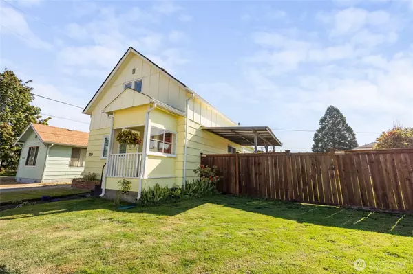 210 S Yew ST, Centralia, WA 98531