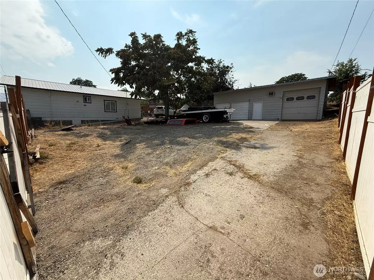 Wenatchee, WA 98801,810 Cashmere ST