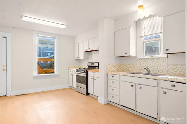 Ferndale, WA 98248,5608 1st AVE