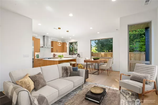 Kirkland, WA 98033,12911 NE 78th PL