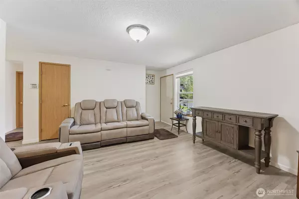 Puyallup, WA 98373,5611 99th Street Ct E