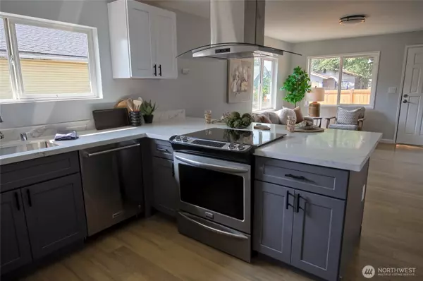 Longview, WA 98632,316 16th AVE