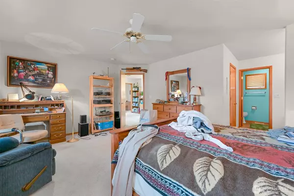 Everson, WA 98247,221 Birchwood DR