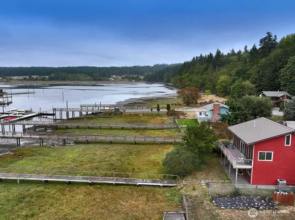 Clinton, WA 98236,8122 Autumn LN