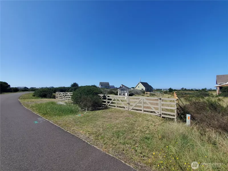 428 S Bel Air LOOP, Ocean Shores, WA 98569