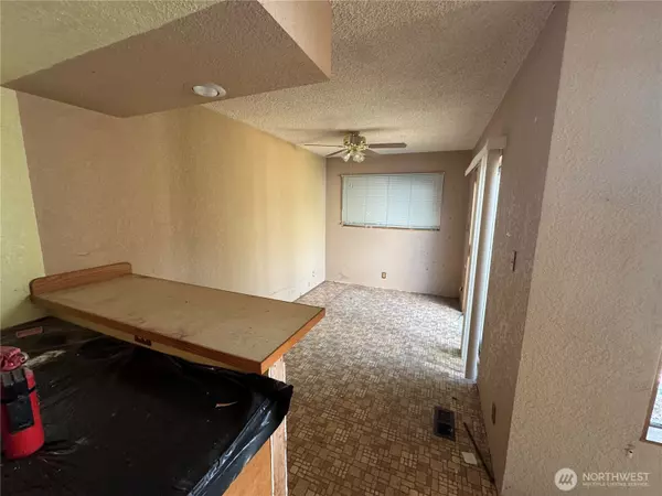 Seattle, WA 98136,4939 SW Bruce ST