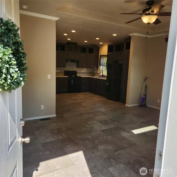 Shelton, WA 98584,591 E Lakeshore DR E