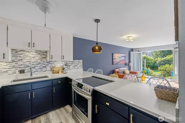 Shoreline, WA 98155,19230 15th AVE NE #B3