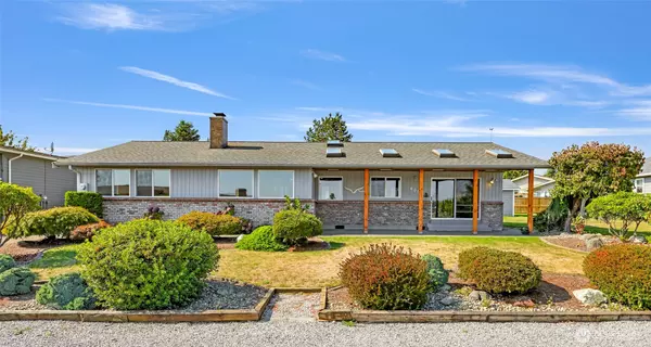 8059 Comox RD, Blaine, WA 98230