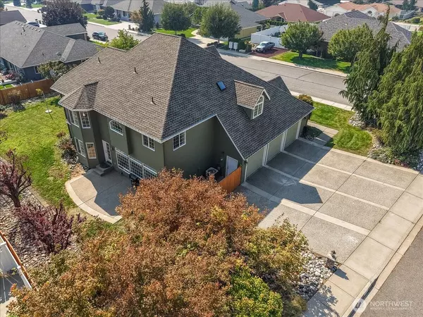 East Wenatchee, WA 98802,1653 Holly LN