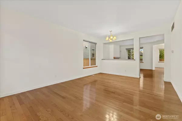 Renton, WA 98059,4925 NE 4th PL
