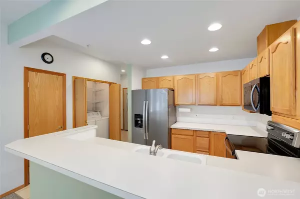 Auburn, WA 98002,418 17th ST SE #14 D