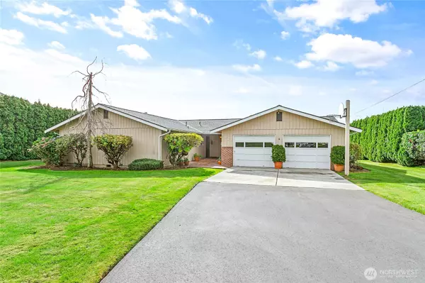 323 E Wiser Lake RD, Lynden, WA 98264