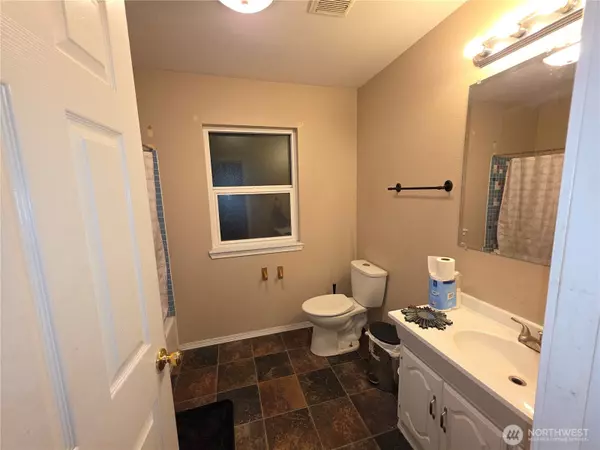 Tacoma, WA 98408,1425 S 56th ST