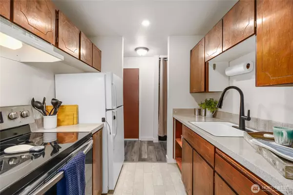 Tukwila, WA 98188,15156 65th AVE S #1012