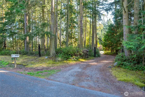 Oak Harbor, WA 98277,1915 Karen RD