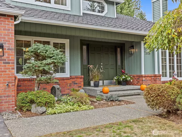 Snohomish, WA 98296,7308 203rd ST SE