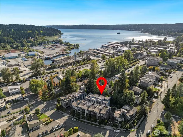 Kenmore, WA 98028,18107 65th AVE NE #102