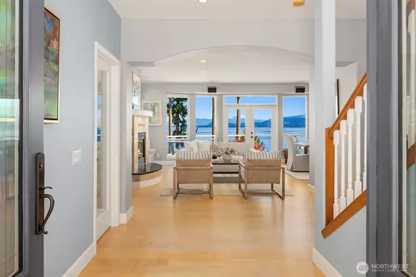 Camano Island, WA 98282,715 Tillicum WAY