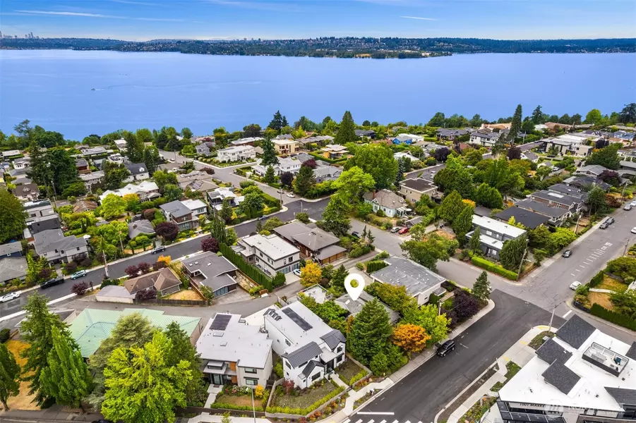 235 10th AVE W, Kirkland, WA 98033
