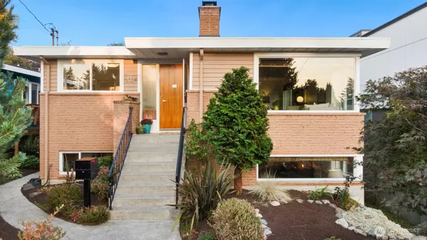 6024 48th Ave SW, Seattle, WA 98136