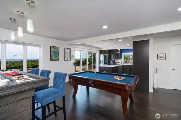 Oak Harbor, WA 98277,4251 Hollydale LN