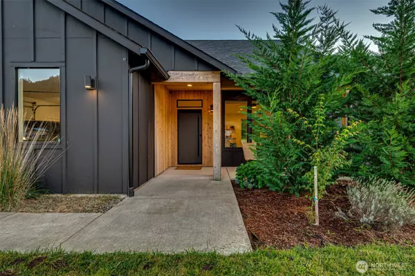 Ariel, WA 98603,192 Stuart Field LN