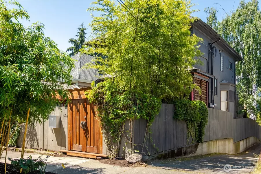 1629 13th AVE, Seattle, WA 98122