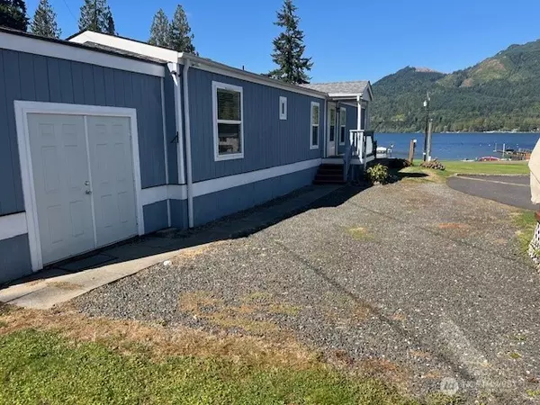 Bellingham, WA 98229,316 W Lake Samish DR #35