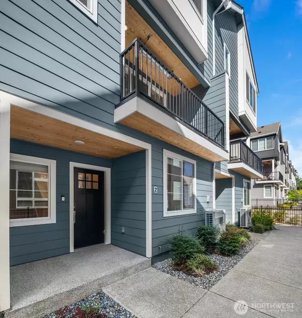 18782 67th AVE NE #2, Kenmore, WA 98028