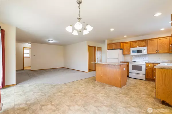 Blaine, WA 98230,4868 Lighthouse DR